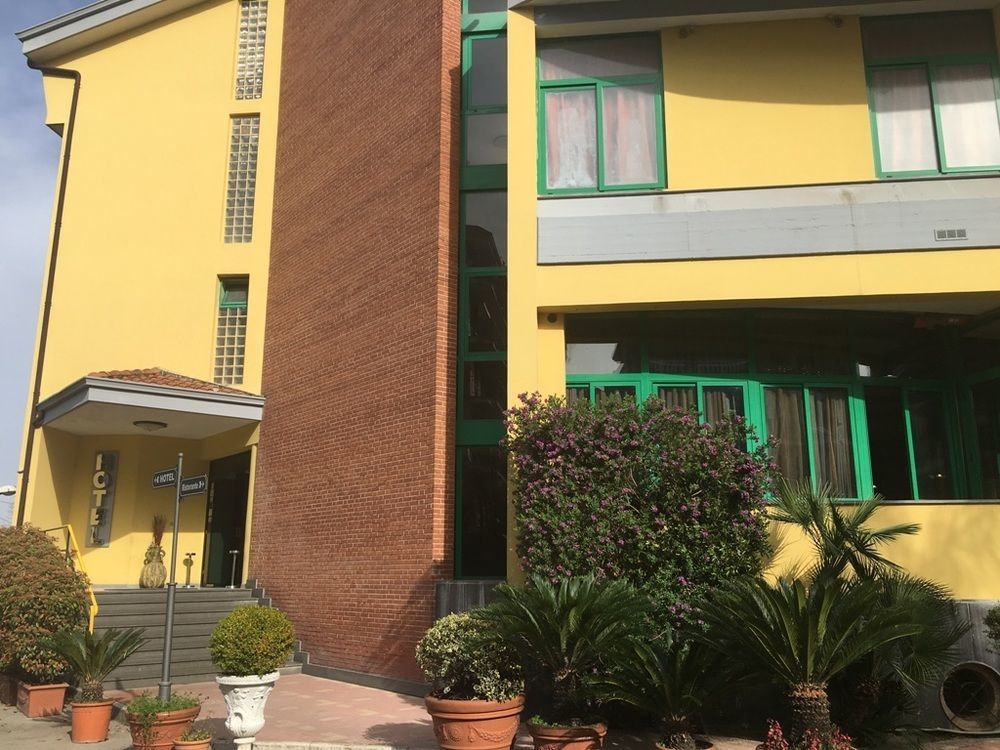 Hotel Stefano A Melito Melito di Napoli Exterior photo